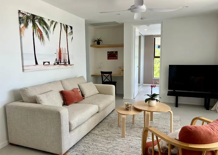 Sunny Coolum Beach Retreat
