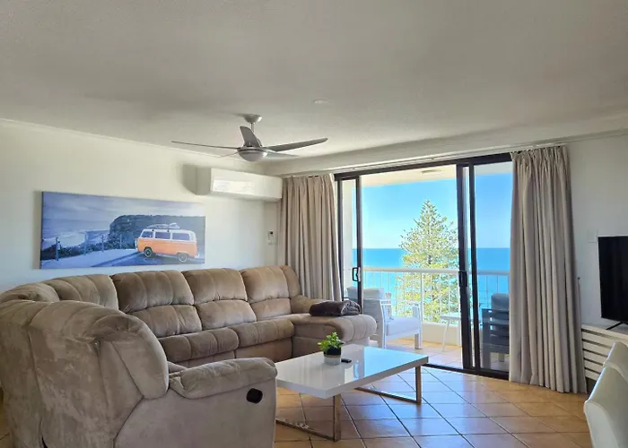 Deluxe Two Bedroom Apartment With Ocean Views
